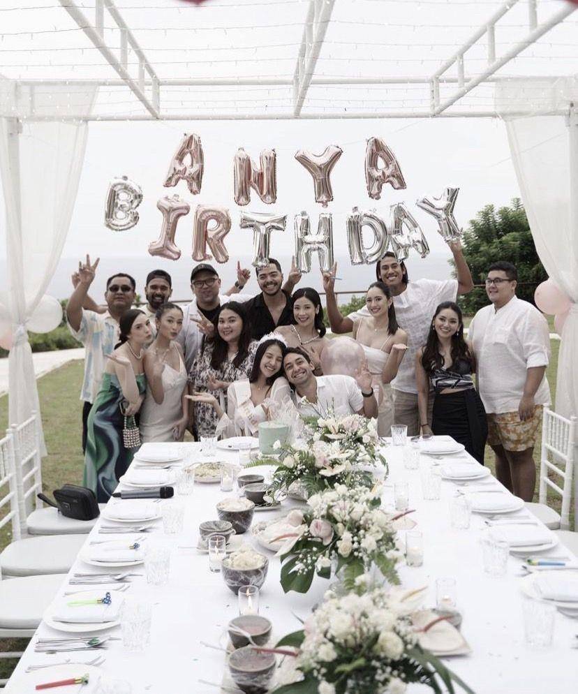 potret kebersamaan saat ulang tahun Anya Geraldine (instagram.com/anyageraldine)