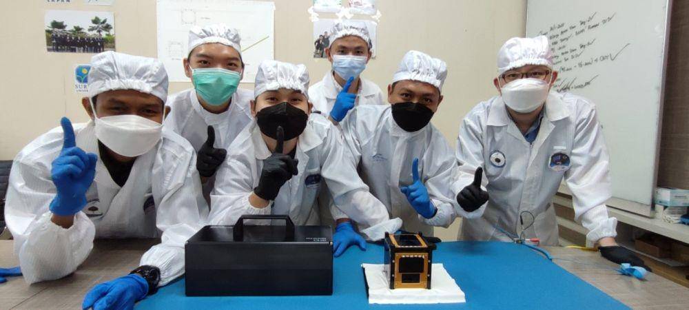 Peneliti Indonesia mengembangkan satelit nano SS-1. (brin.go.id)