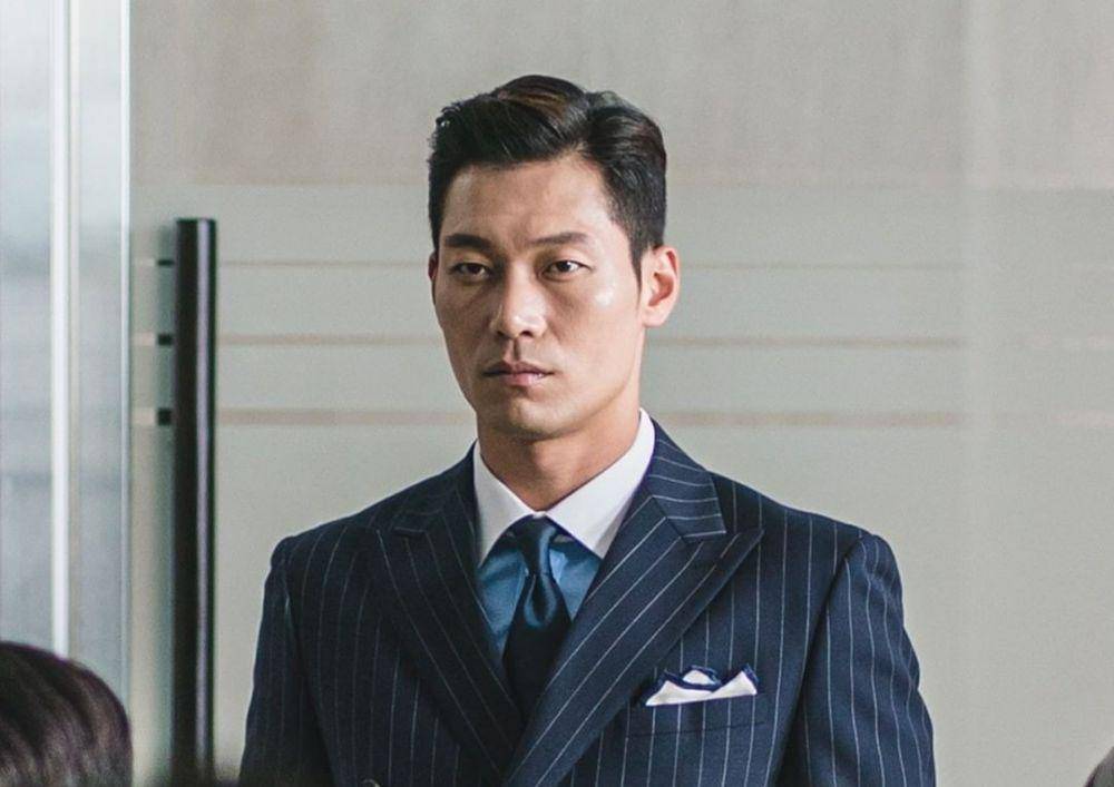 Park Hoon dalam drama Payback (instagram.com/sbsnow_insta)