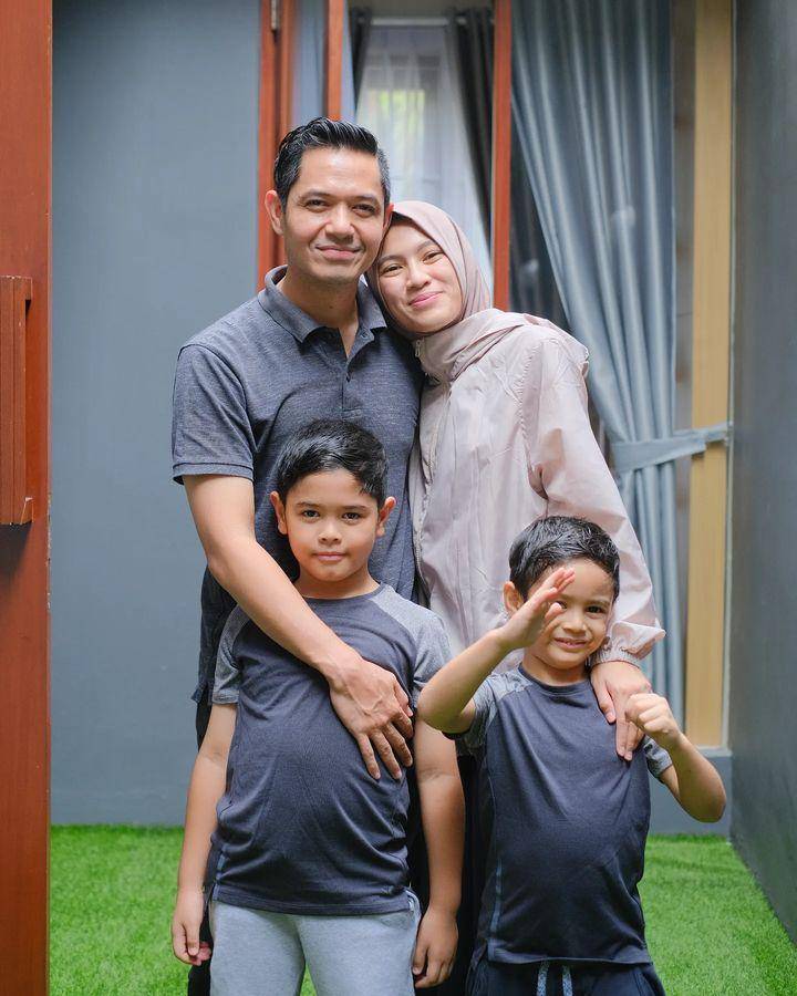 potret keluarga Dude Harlino-Alyssa Soebandono (instagram.com/dude2harlino)