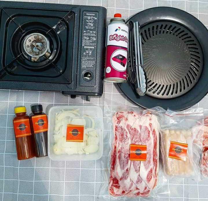 Alat dan bahan grill. (Instagram/fitprotein.sby)