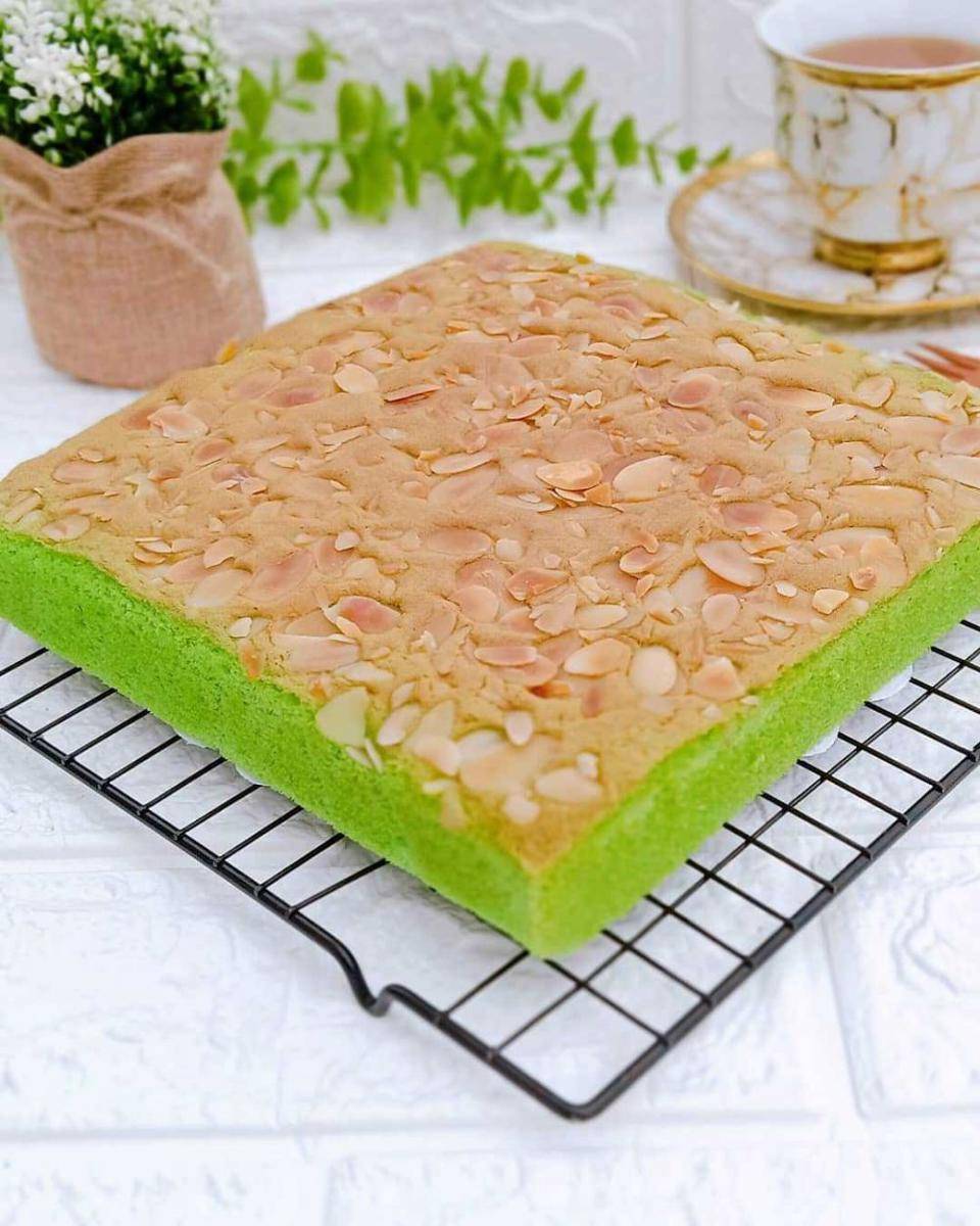 bolu pandan panggang (instagram.com/am_amyuf)