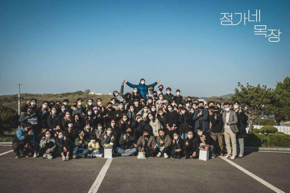 para pemain dan tim produksi film Cattle Run (facebook.com/lotteent.movie)