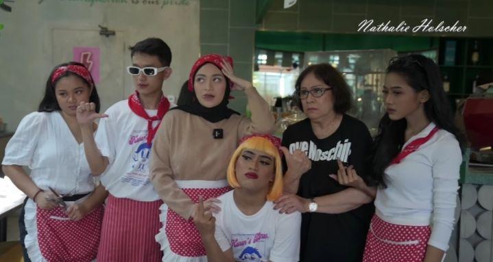 10 Momen Nathalie Holscher Ajak Oma Gina ke Karen's Diner, Ulti Balik!