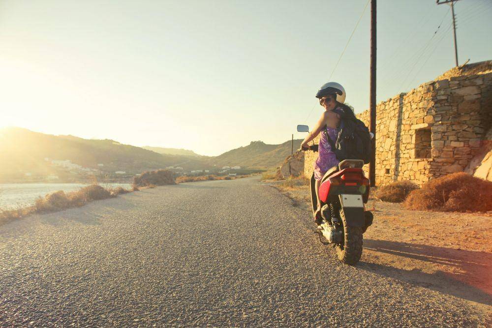 ilustrasi sepeda motor (pexels.com/Andrea Piacquadio)