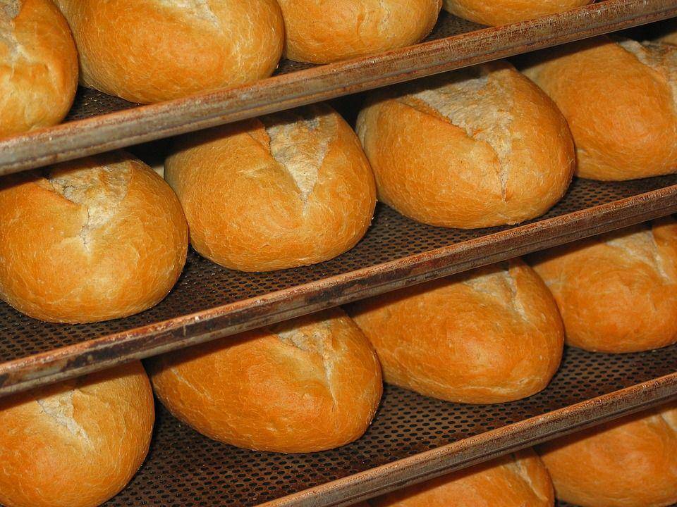 ilustrasi pemanggangan roti (pixabay.com/KRiemer)