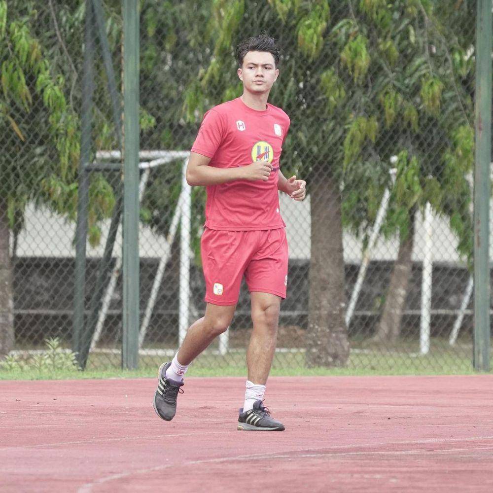 Nyoman Paul Aro (instagram.com/manpaularo)