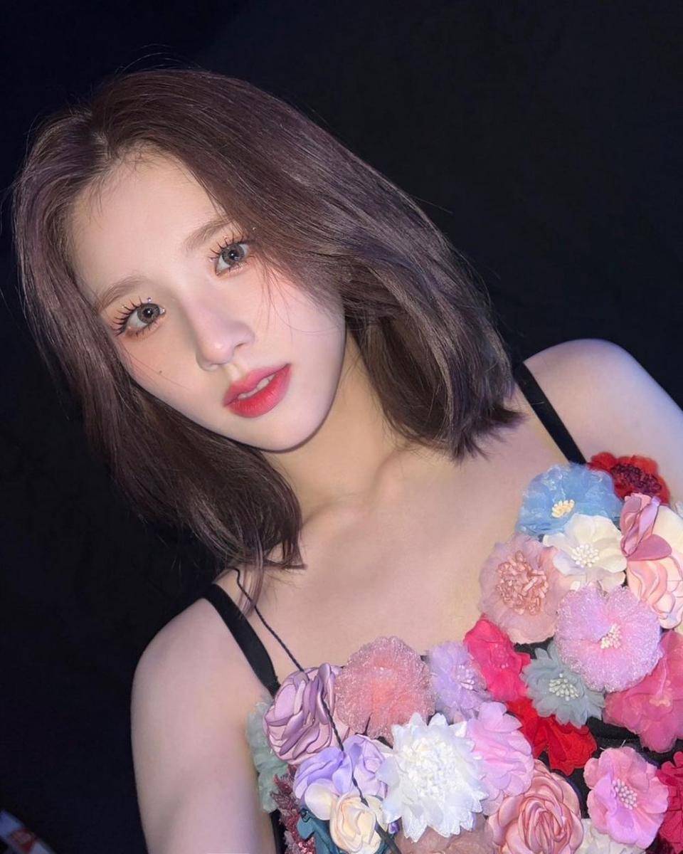 Heejin LOONA (instagram.com/lonnatheworld)