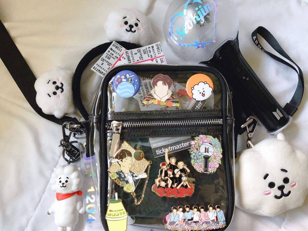 Tas untuk acara konser (Instagram/sweetblissjin)