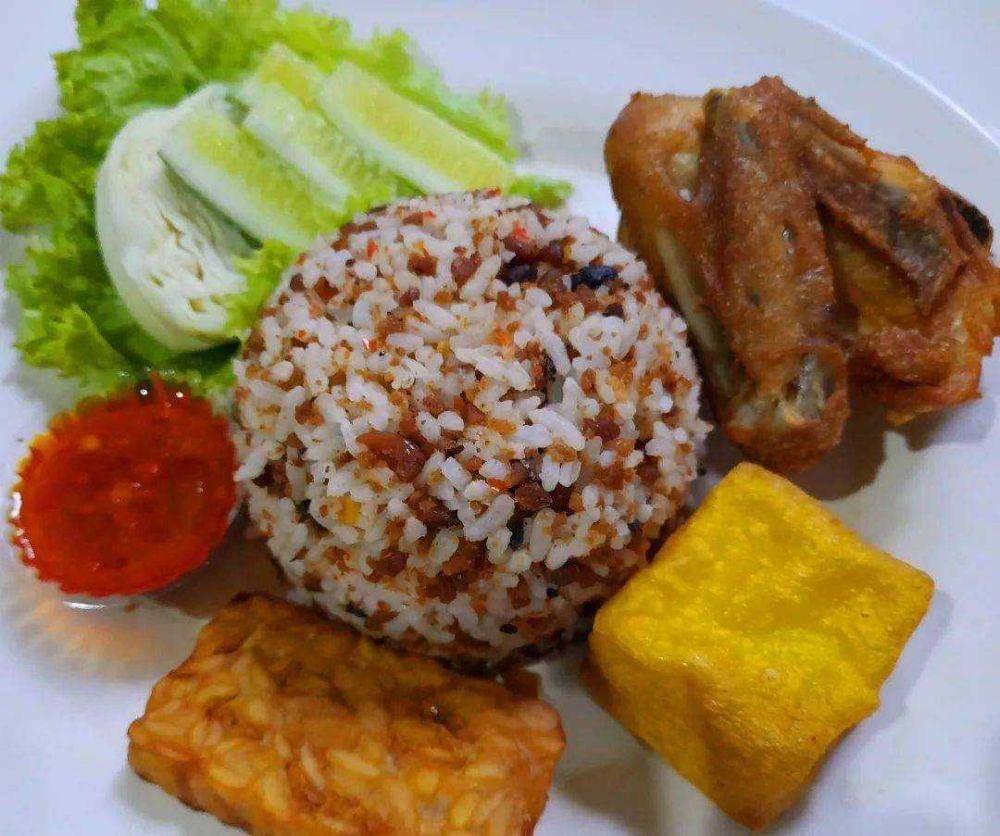 Nasi tutug oncom(Instagram.com/ayamenak89)