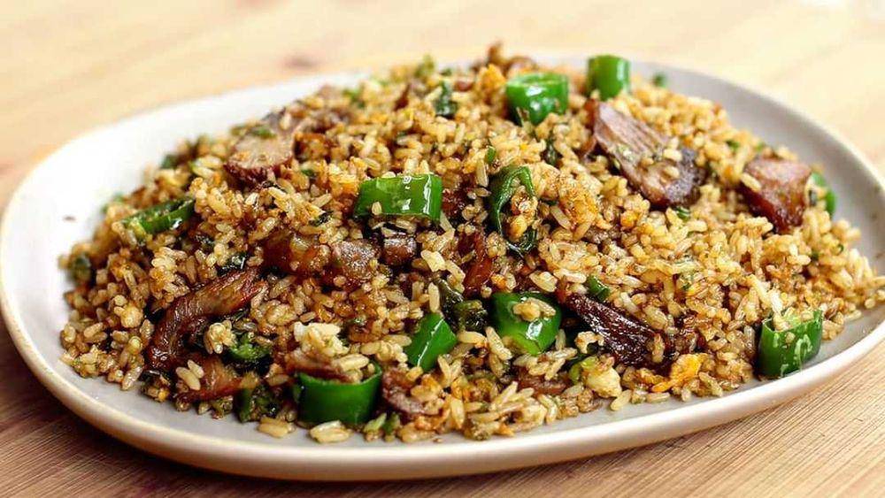 nasi goreng dendeng cabai hijau (instagram.com/devispantry)