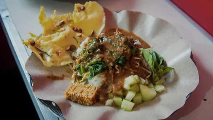 5 Rekomendasi Nasi Pecel Sekitar Kampus UM