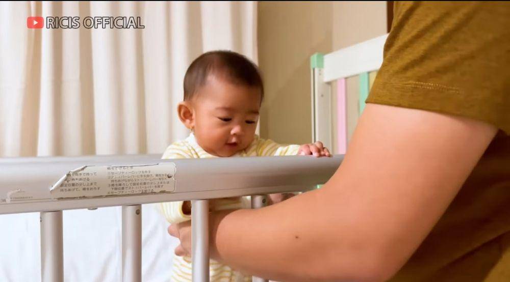 Baby Moana di rumah sakit (youtube.com/Ricis Official)