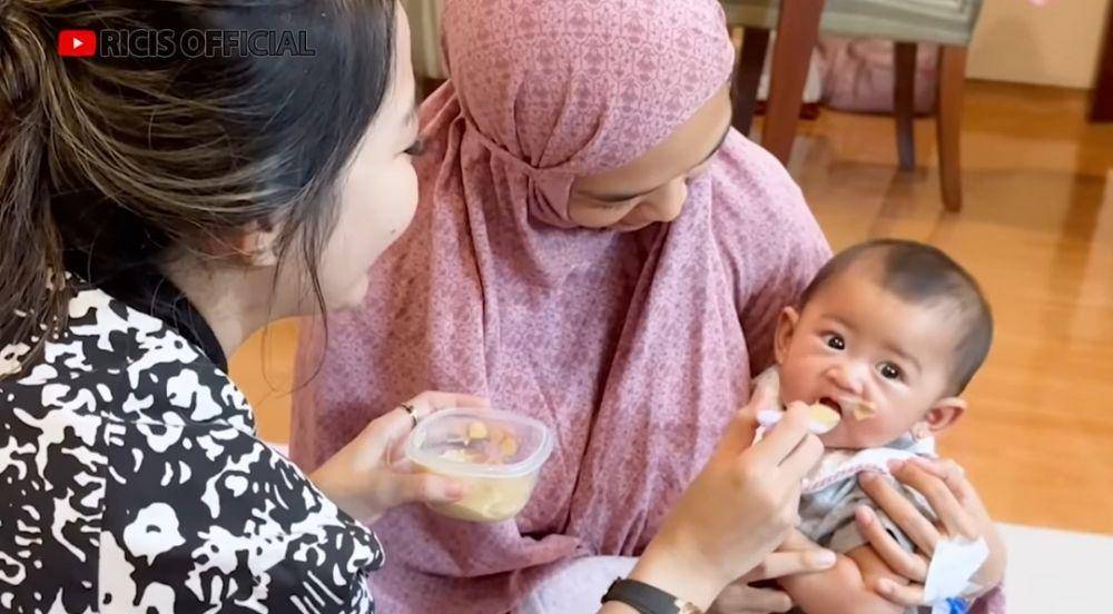 Baby Moana di rumah sakit (youtube.com/Ricis Official)