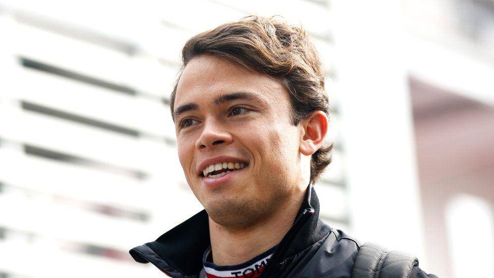 Nyck de Vries dan Stoffel Vandoorne (formula1.com)