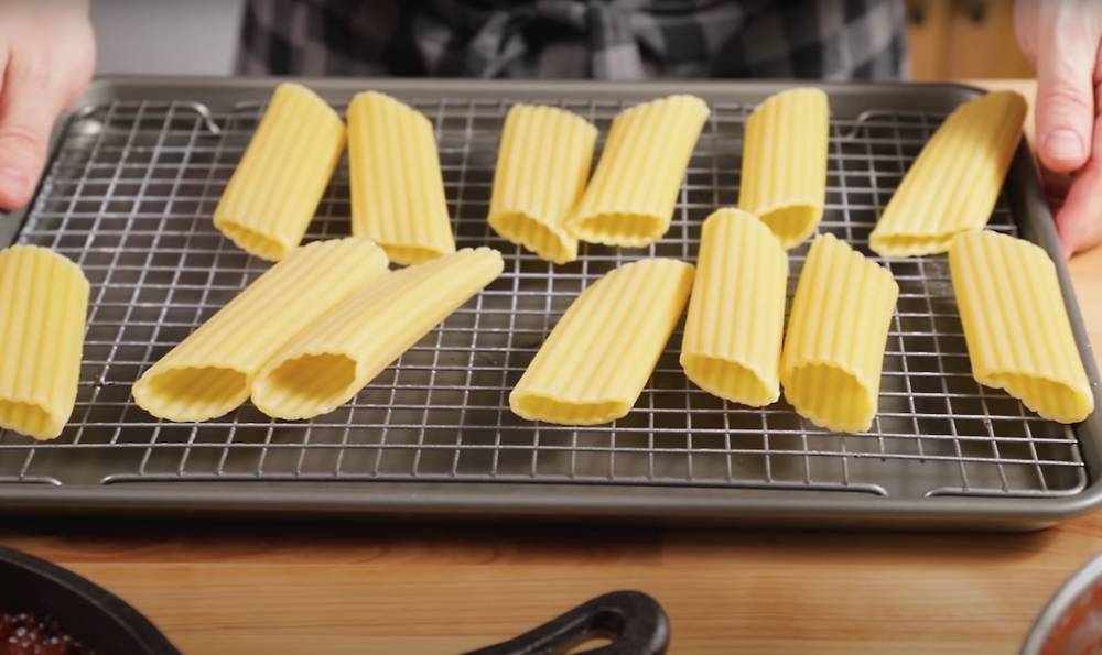 Manicotti (Youtube/Best Manicotti Recipe Ever)
