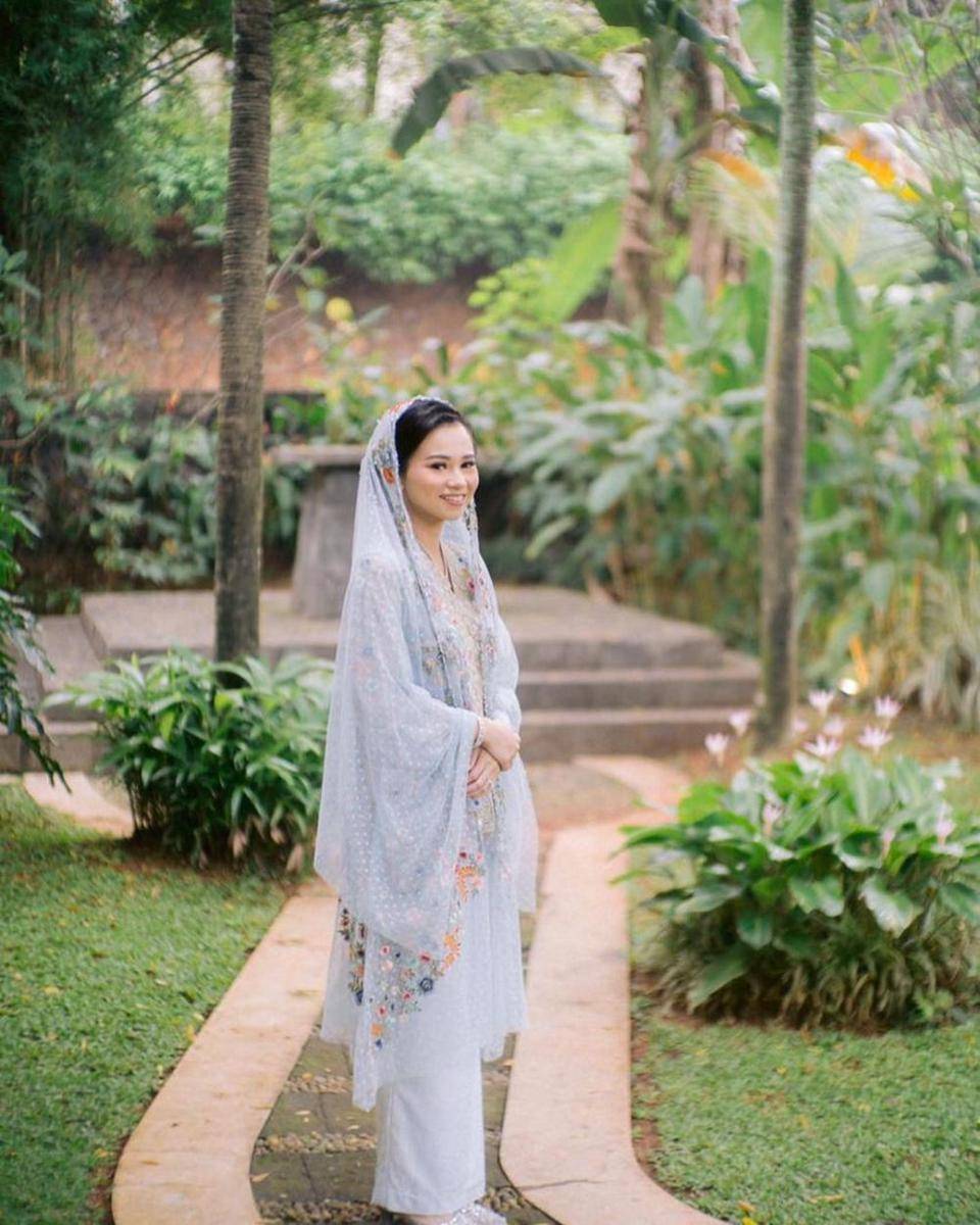 Inspirasi Kebaya Lamaran hingga Resepsi Rancangan Surya Abduh (instagram.com/suryaabduh)