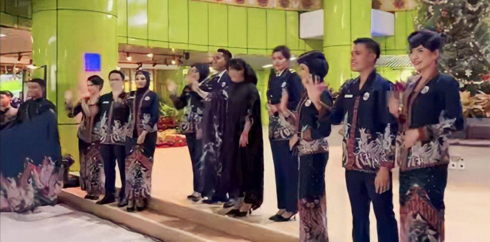 peluncuran seragam PT KAI (instagram.com/anneavantiehart)