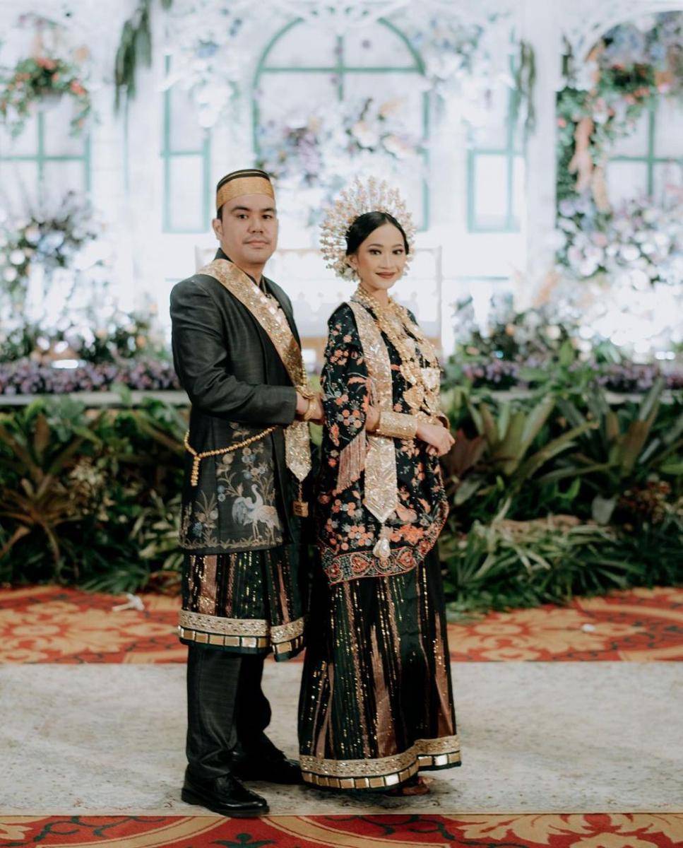 Inspirasi Kebaya Lamaran hingga Resepsi Rancangan Surya Abduh (instagram.com/suryaabduh)