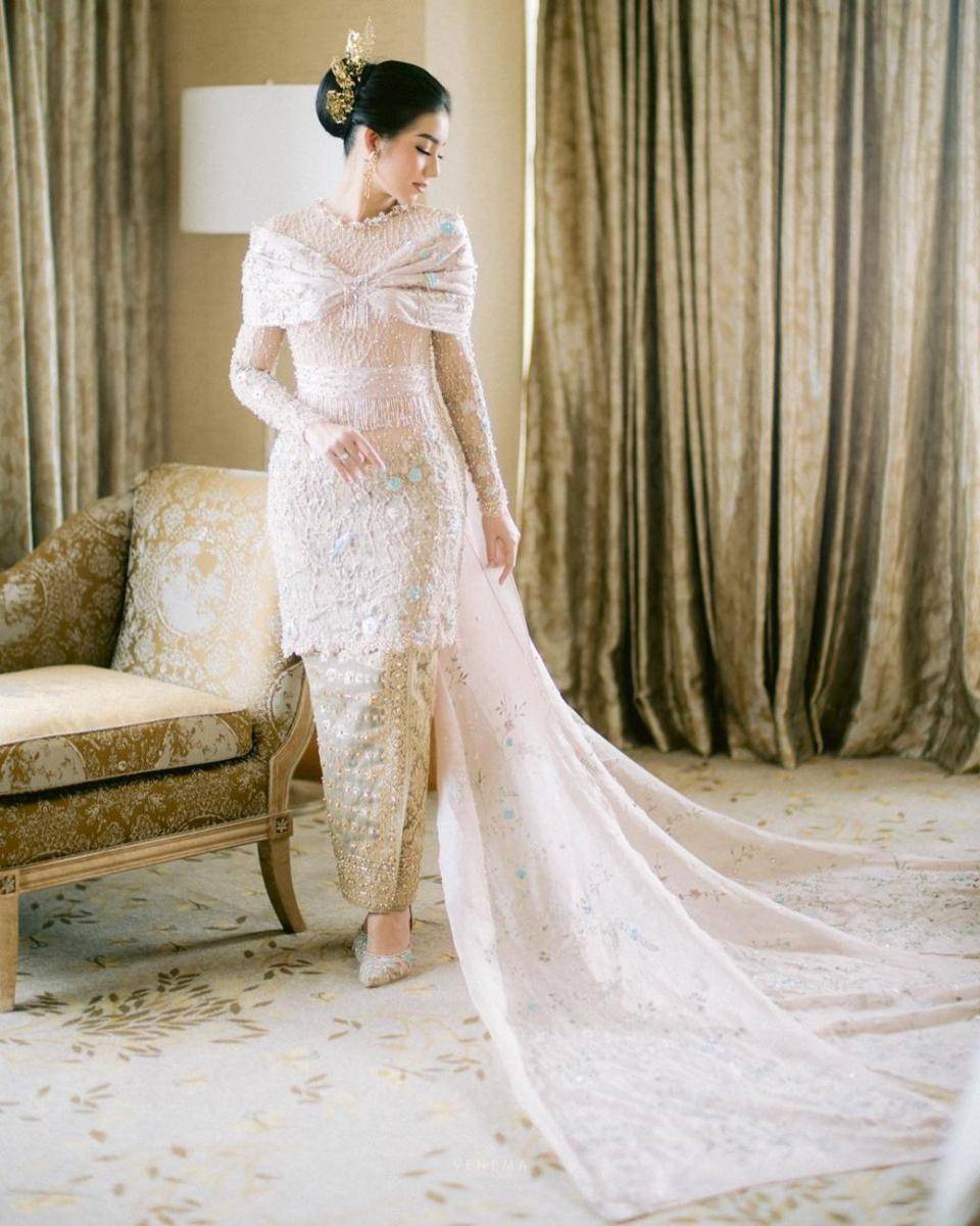 Inspirasi Kebaya Lamaran hingga Resepsi Rancangan Surya Abduh (instagram.com/suryaabduh)