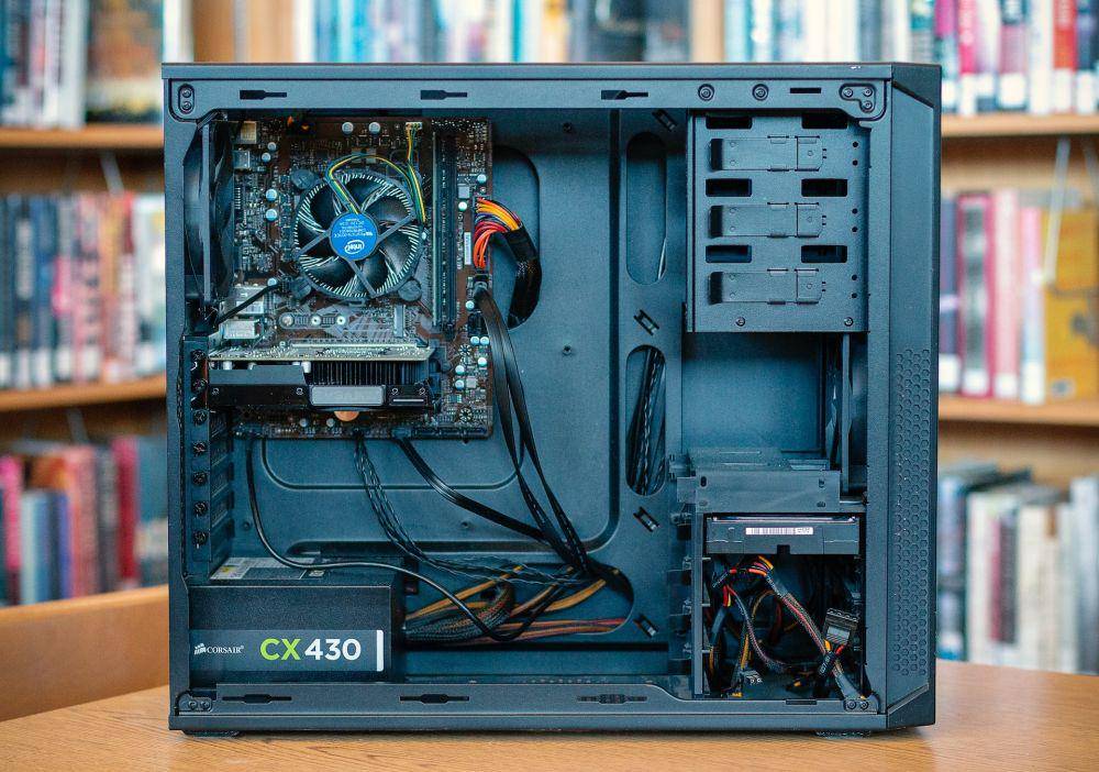 PSU menjadi gerbang bagi suplai listrik ke PC (unsplash.com/Luke Hodde)