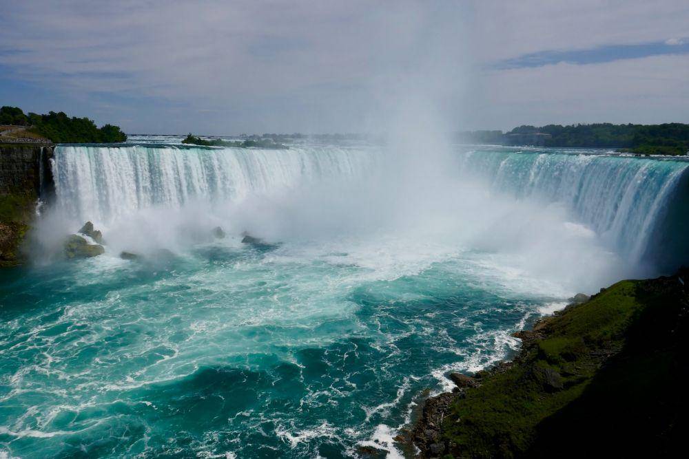 Air Terjun Niagara (unsplash.com/Edward Koorey)
