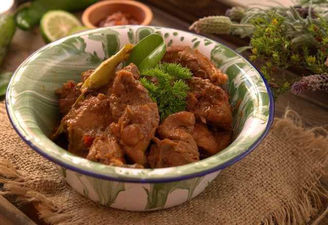 Resep Semur Daging Sapi Ala Hajatan, Empuk dan Meresap Banget!
