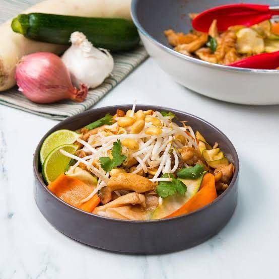 Ilustrasi Low-Carb Version of Pad Thai (iStock.com)