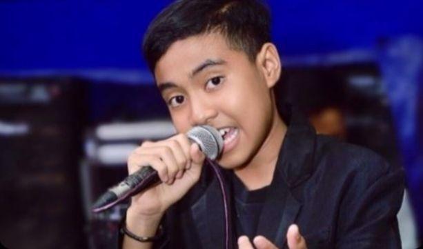 Eby Rista DA 5, Sempat Naik Turun Panggung Menopang Ekonomi Keluarga