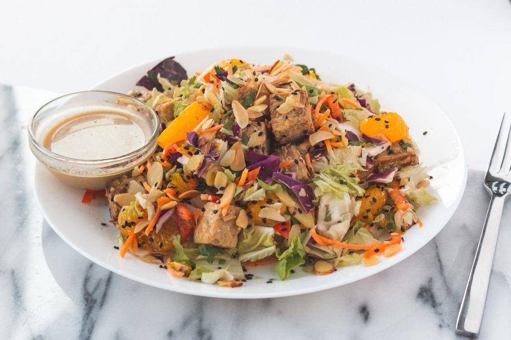 ilustrasi dressing salad (pexels.com/Loren Castillo)