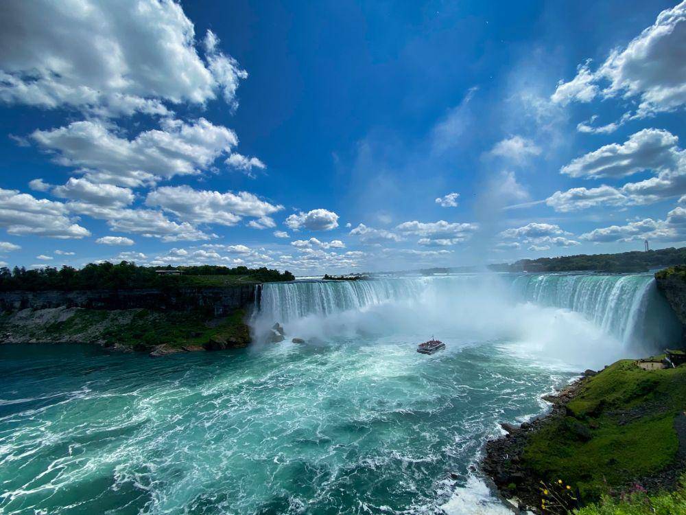 Air Terjun Niagara (unsplash.com/Rikin Katyal)