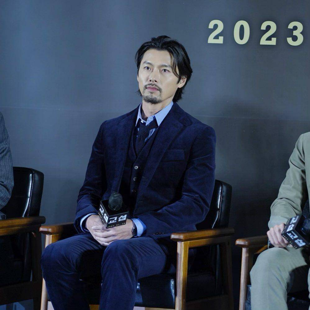 potret terbaru Hyun Bin (instagram.com/vast.ent)