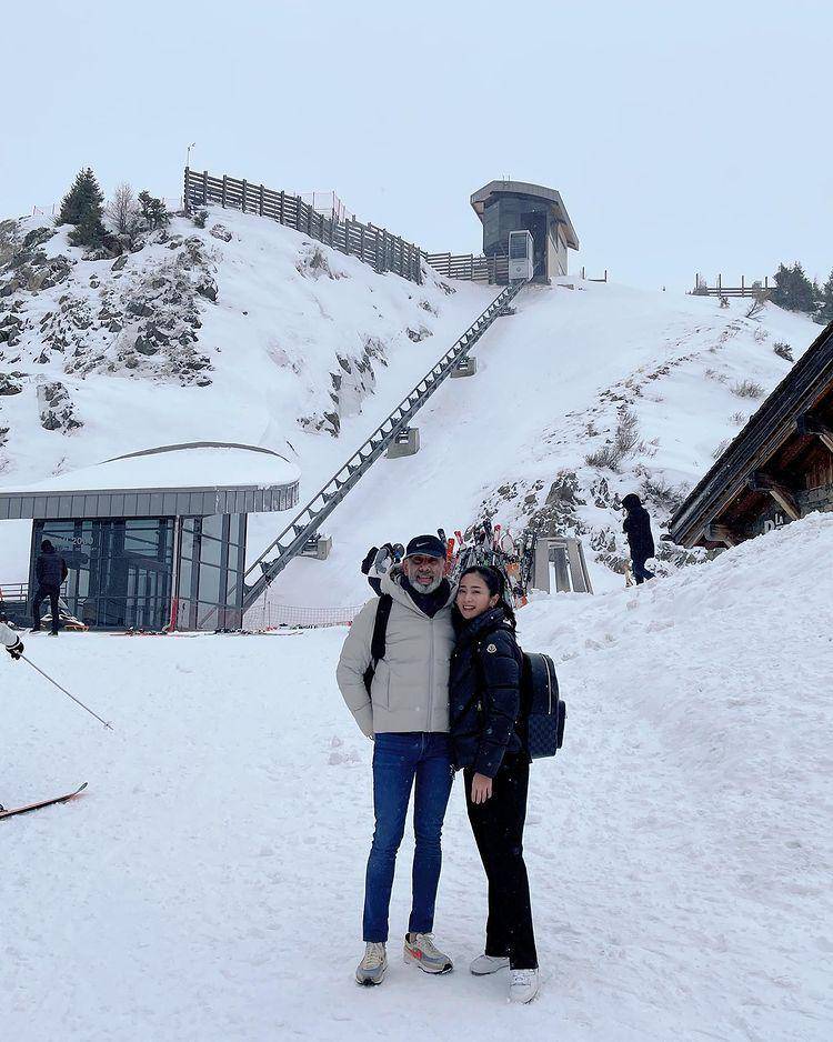 Bunga Zainal dan suami di Swiss (instagram.com/bungazainal05)