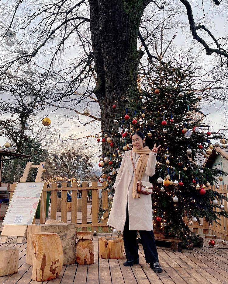 Bunga Zainal di Swiss (instagram.com/bungazainal05)