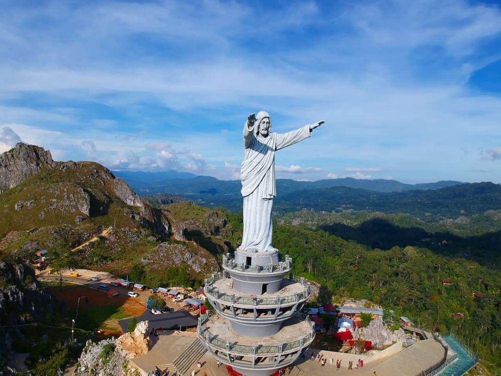 Patung Yesus di Toraja (Instagram.com/andamata_id)