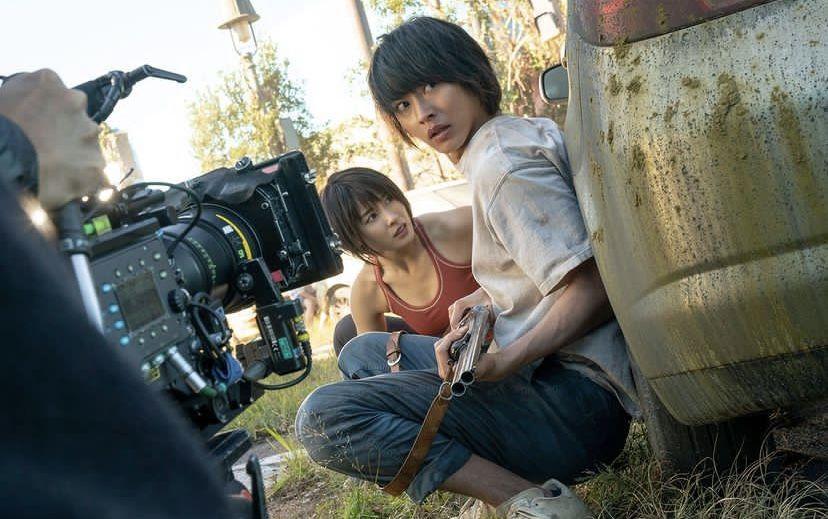 10 Potret di Balik Layar Pemain Alice in Borderland 2, Totalitas!