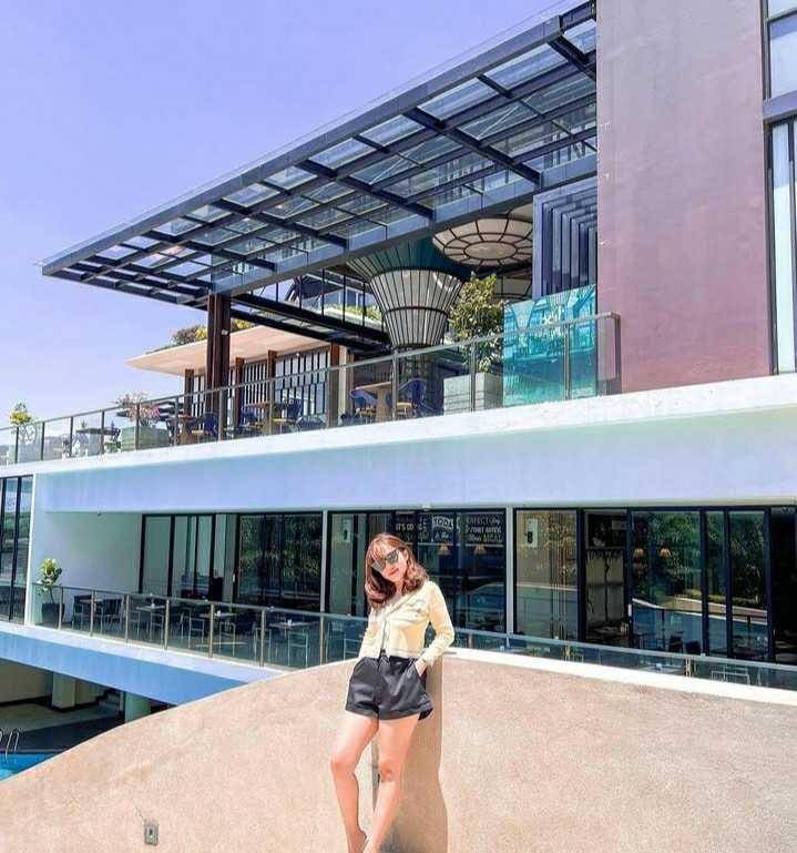 Golden Tulip (Instagram/goldentuliphollandresortbatu)
