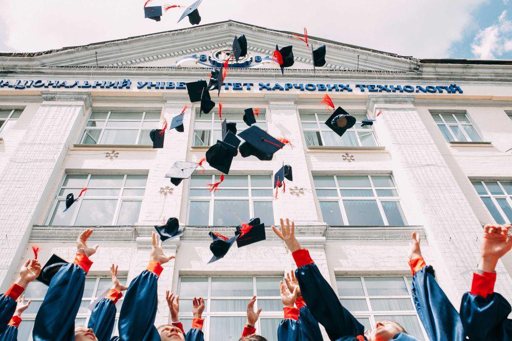 5 Tips Anti Menyesal setelah Wisuda, Penting Miliki Hal Ini!