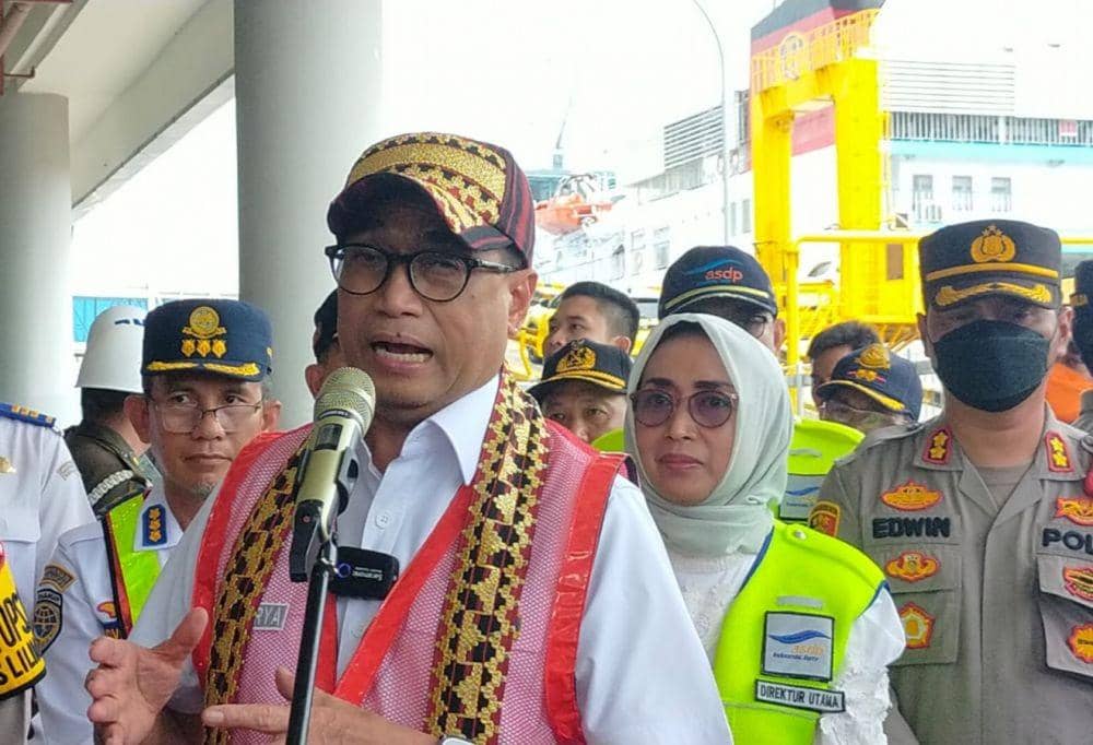 Tinjau Bakauheni, Menhub Imbauan Masyarakat Waspada Cuaca Ekstrem