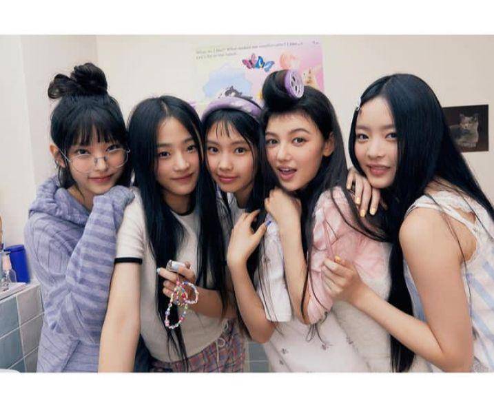 Member NewJeans (instagram.com/newjeans_official)
