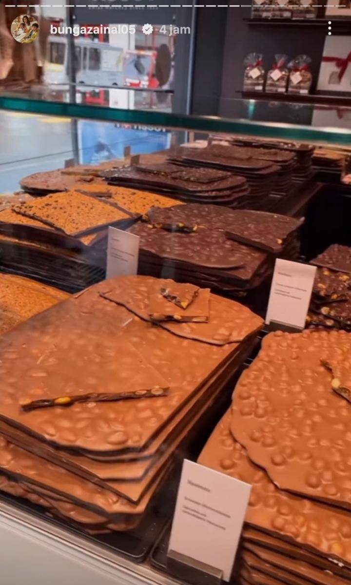 toko cokelat di Swiss (instagram.com/bungazainal05)