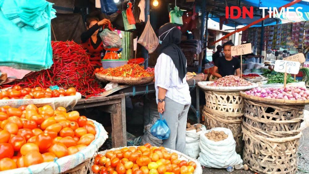 Suasana di pasar simpang limun kota medan (IDN Times/Indah Permata Sari)