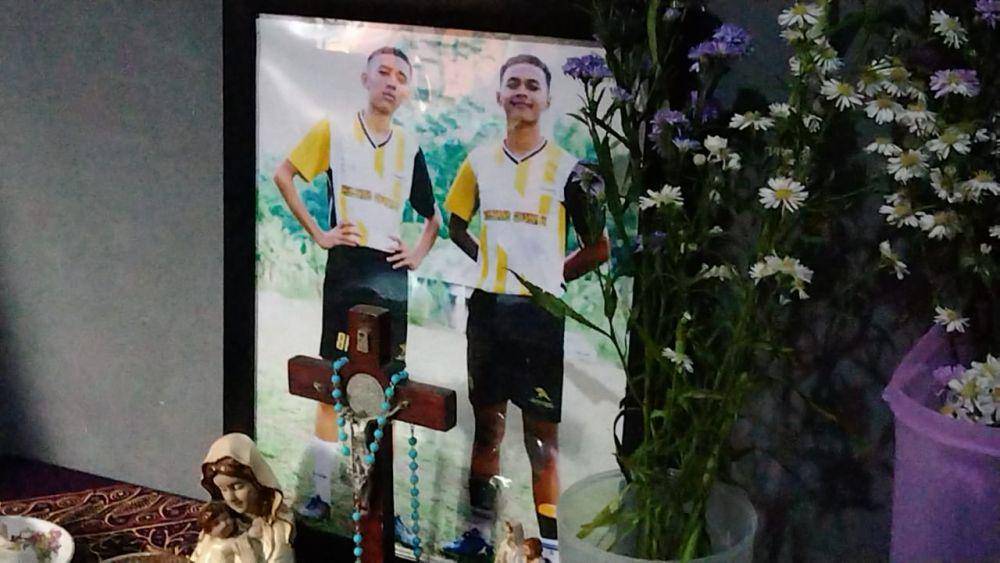 Vincensius dan Gabriel yang menjadi korban Tragedi Kanjuruhan. (IDN Times/Rizal Adhi Pratama)