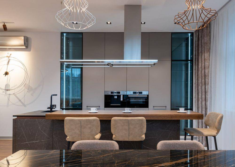 Ilustrasi desain dapur modern yang terlihat futuristik (Pexels/Max Vakhtbovych)