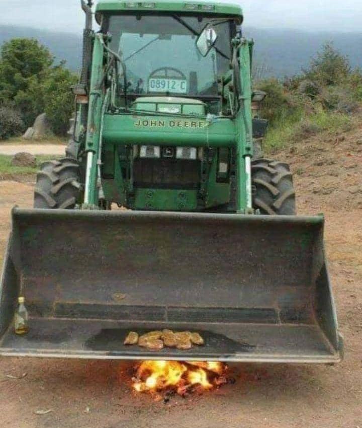 momen kocak orang bakar makanan (instagram.com/wkwkland_real)