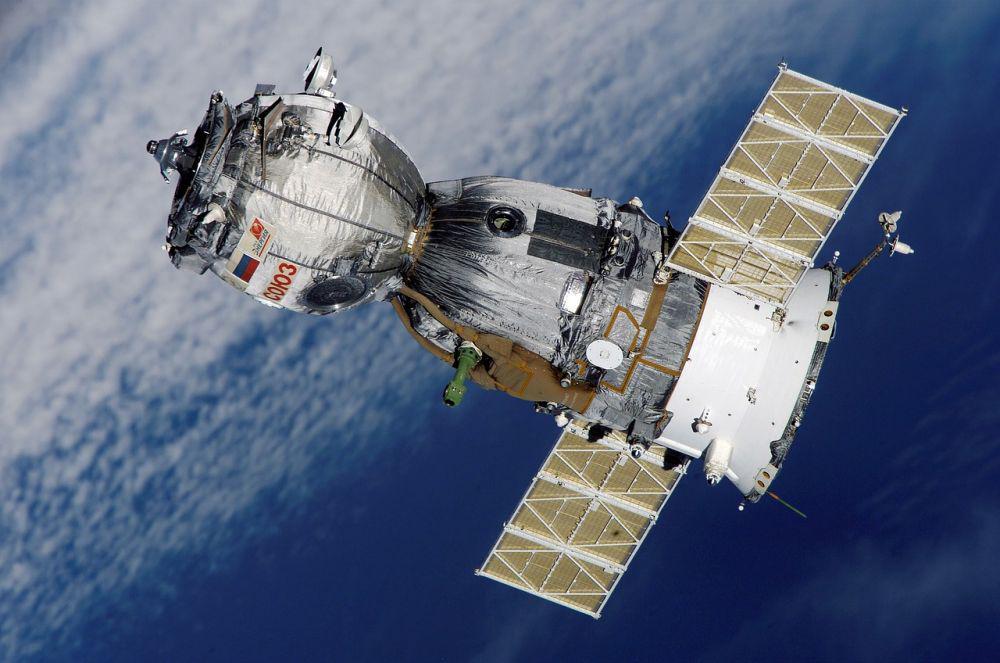 Ada Kebocoran di ISS, Rusia Mau Kirim Pesawat Kosong untuk Jemput Kru