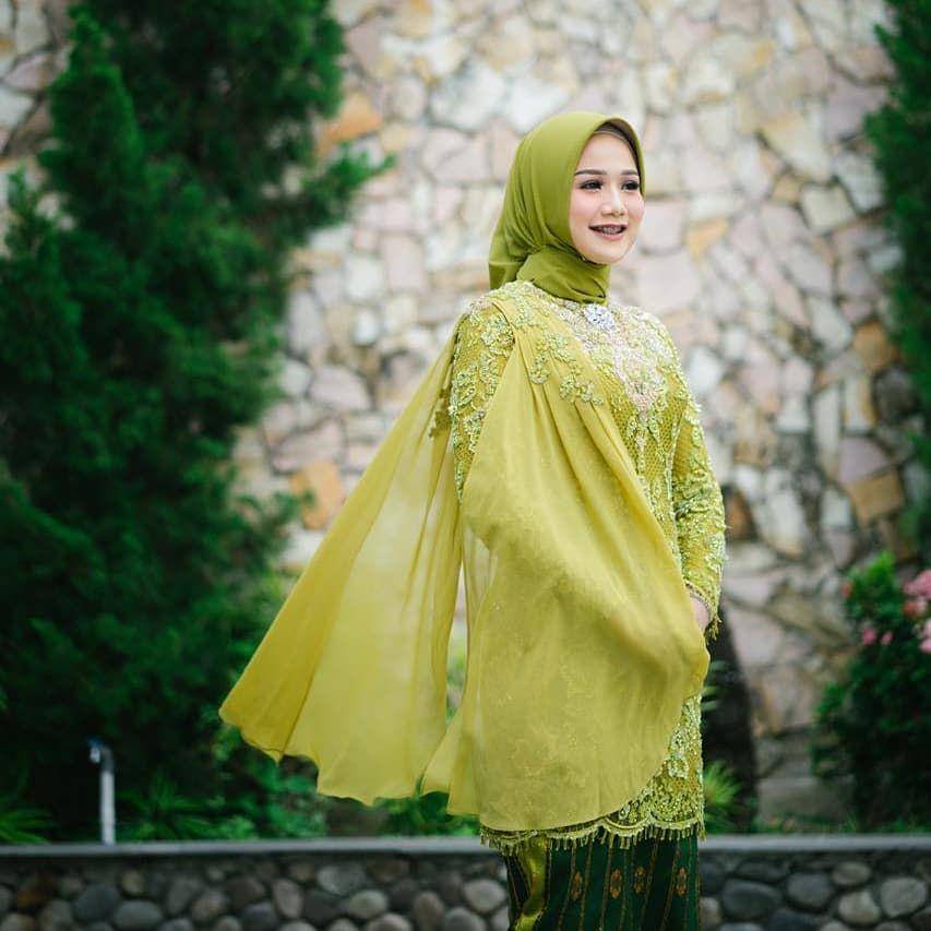 kebaya karya Asky Febrianti (instagram.com/askyfebrianti)