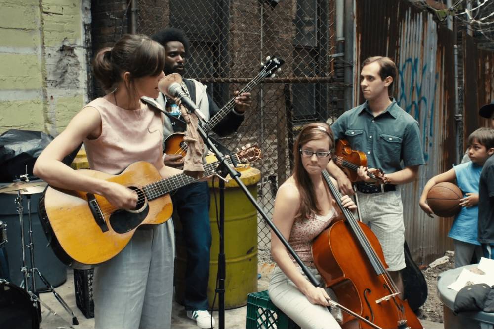 cuplikan film Begin Again (dok. Black Label Media/ Begin Again)