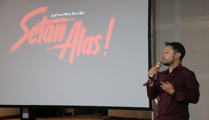 Yusron Fuadi saat pemutaran teaser Film Setan Alas. (Dok. UGM)