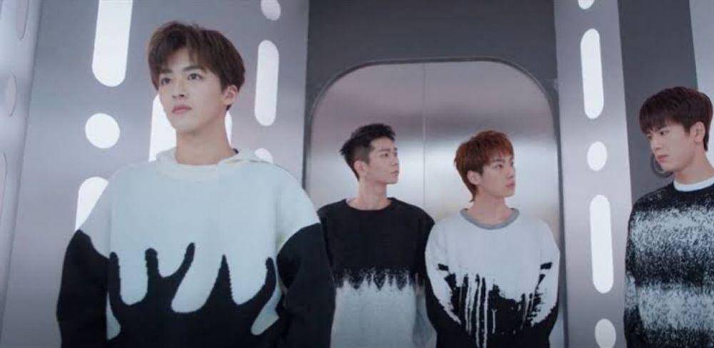 Love Crossed (dok. iQIYI/Love Crossed)